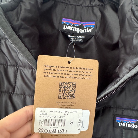 Patagonia Black Nano Puff Vest - Picture 2 of 3